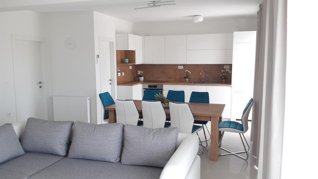 Villa-Apartments Karmel Каштела Экстерьер фото