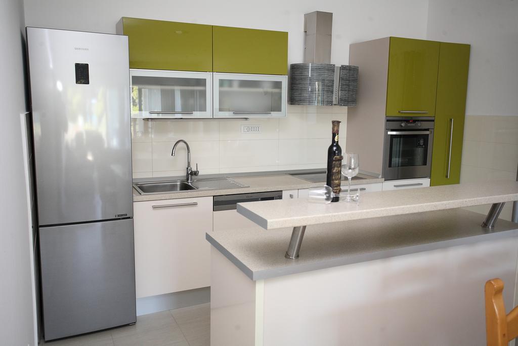Villa-Apartments Karmel Каштела Экстерьер фото